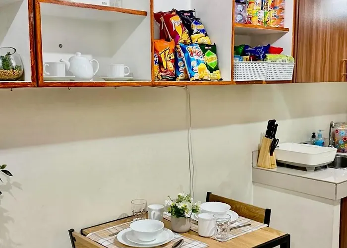 Newly Furnished Near Naia Airport Pool Wi-fi Mbb Happynest Manila